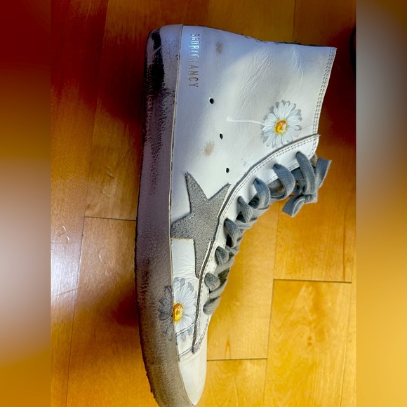 Golden Goose Shoes - Golden Goose Francy sneakers with handpainted daisies. Size 38